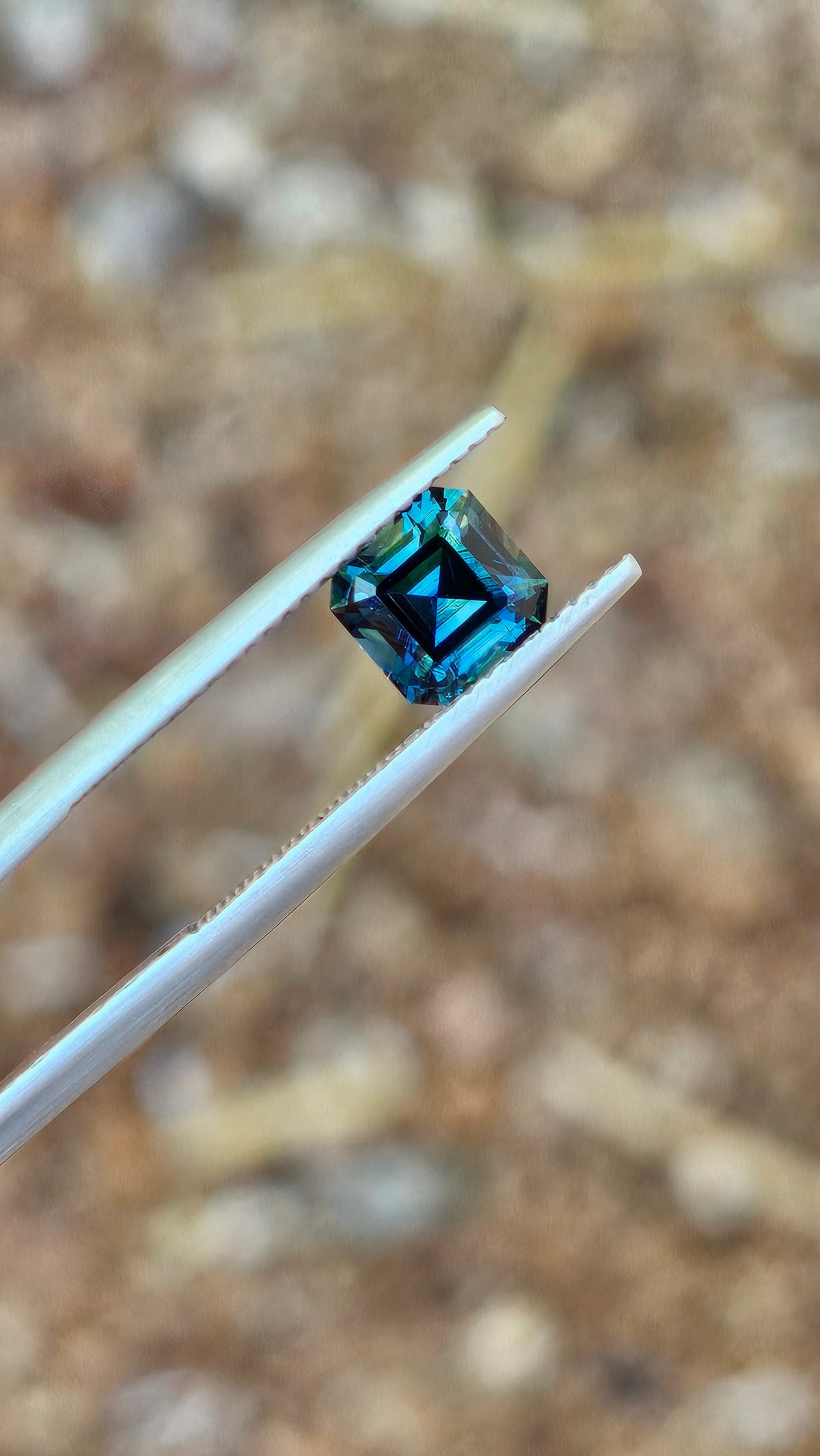 1.64ct Square Elegant Blue Parti Sapphire