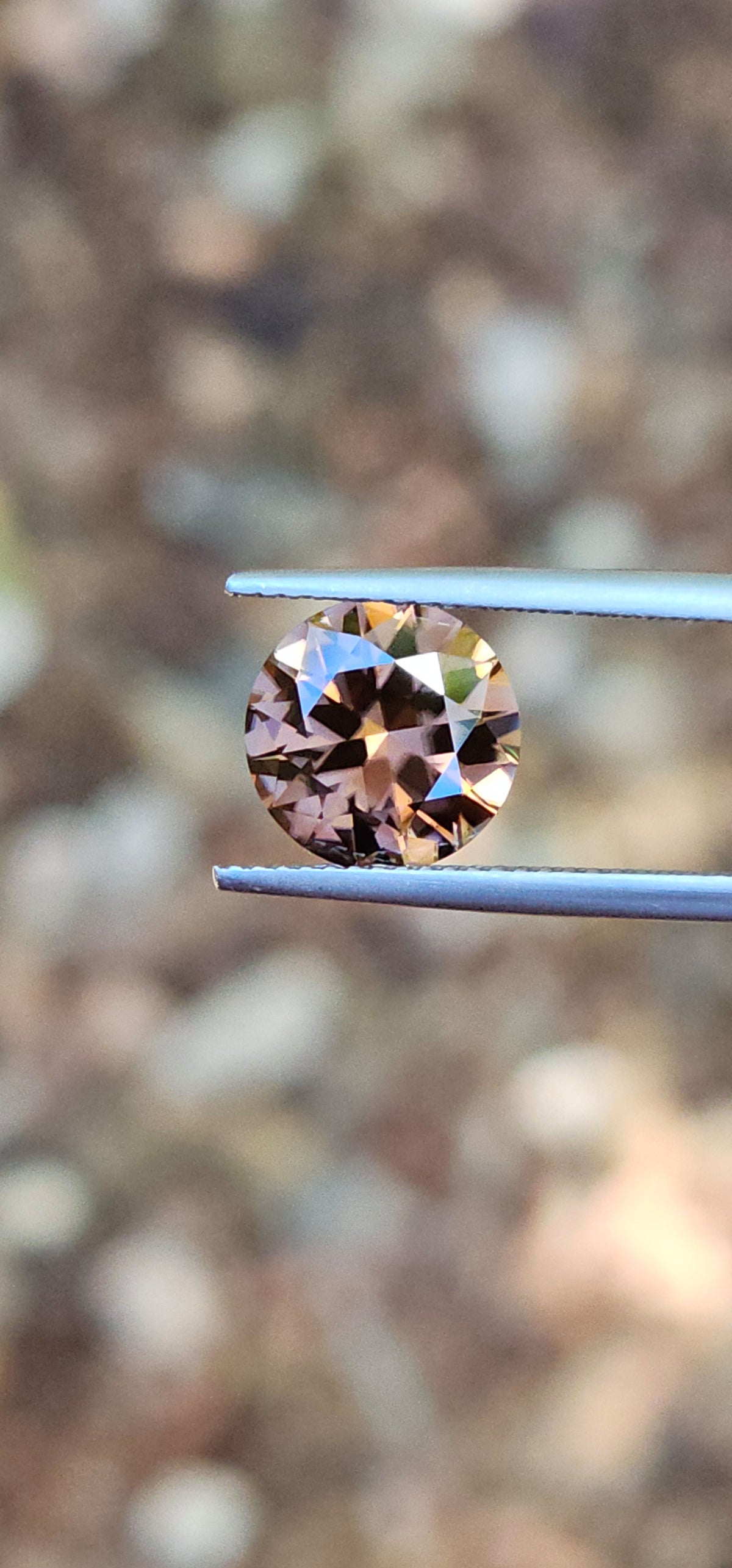 4.50ct Round Champagne Local Zircon