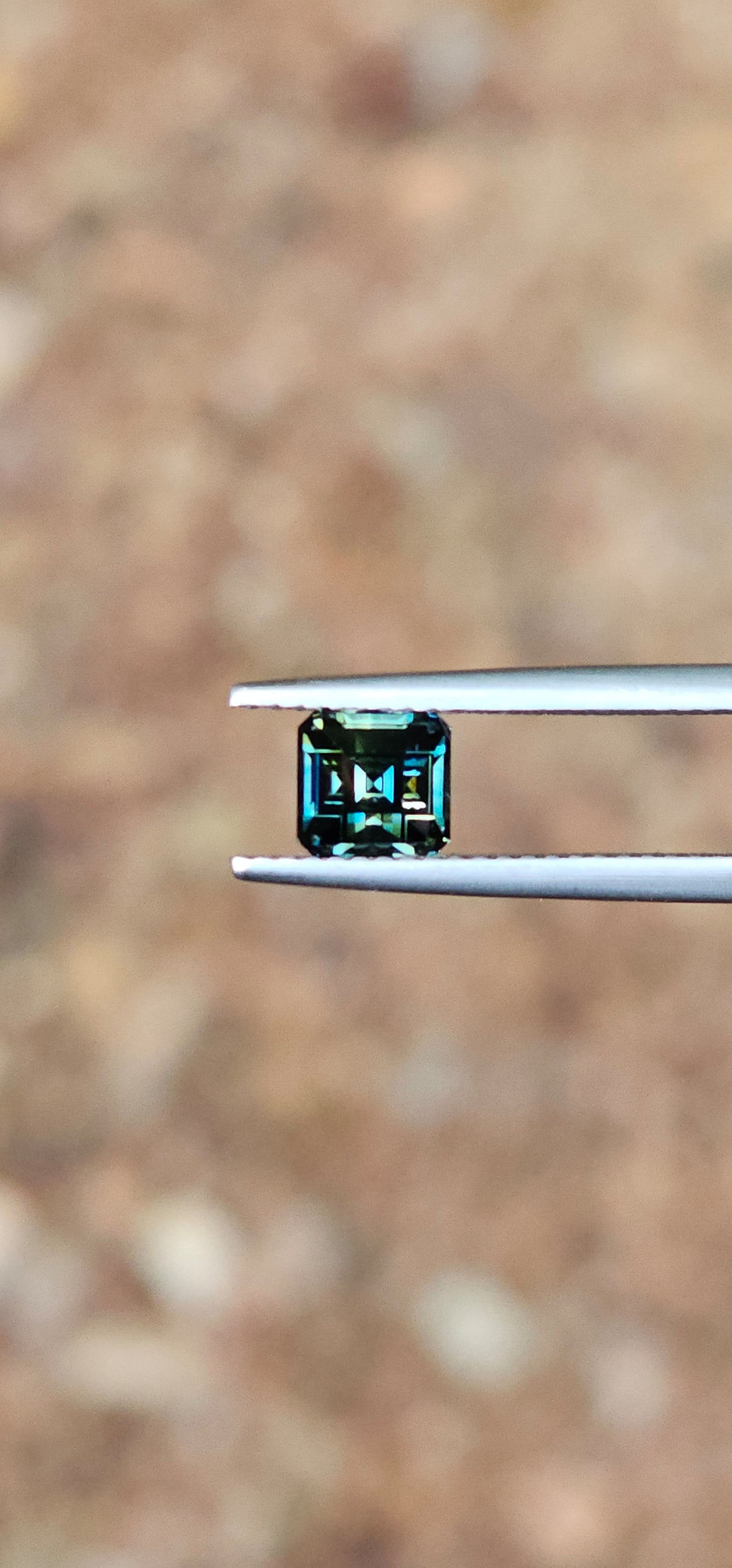 1.25ct Emerald Blue Parti sapphire