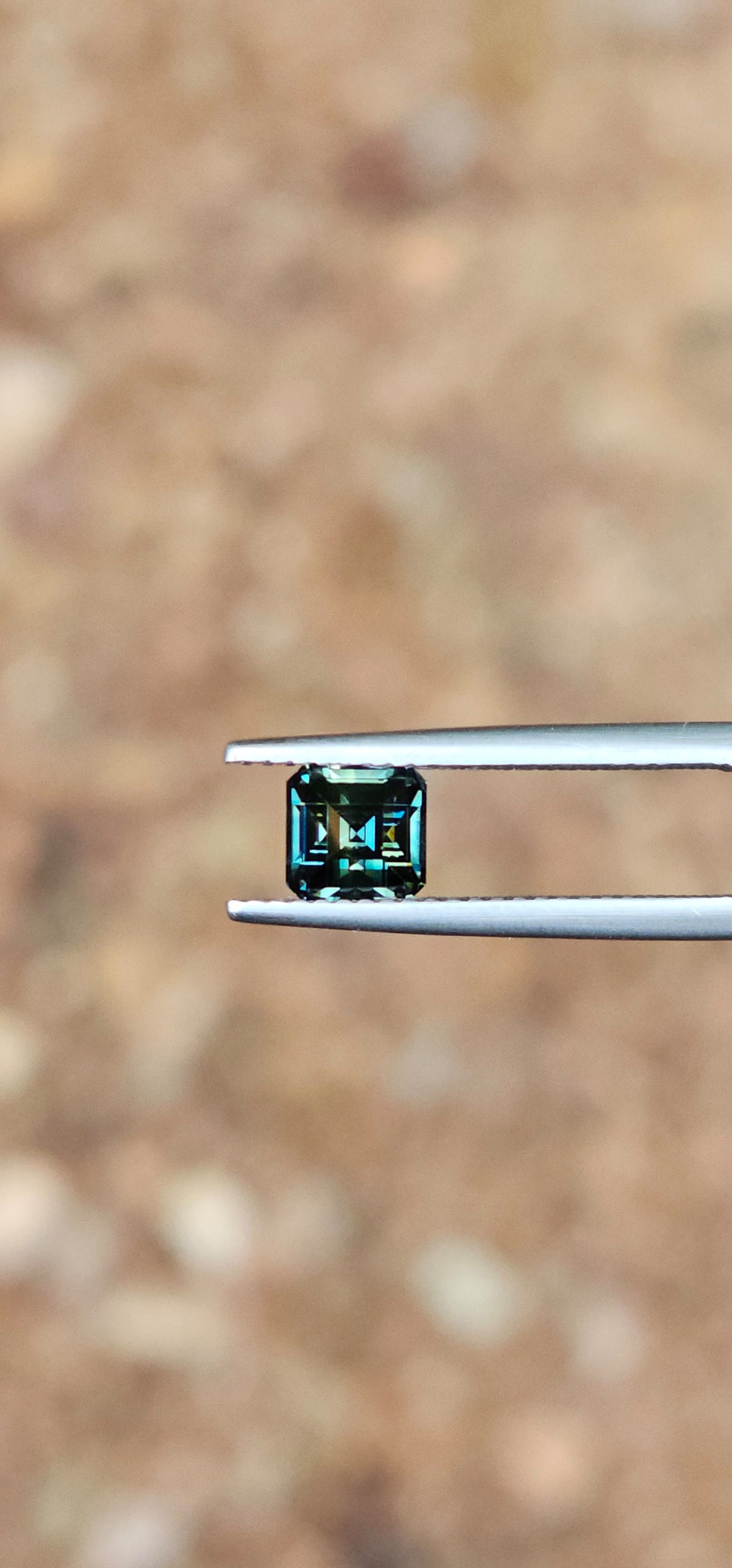 1.25ct Emerald Blue Parti sapphire