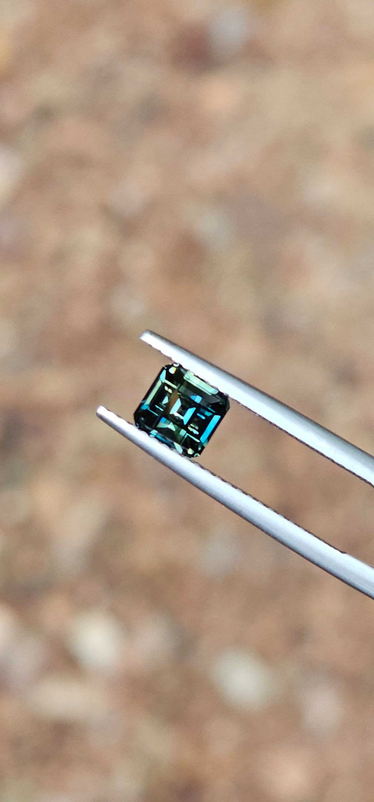 1.25ct Emerald Blue Parti sapphire
