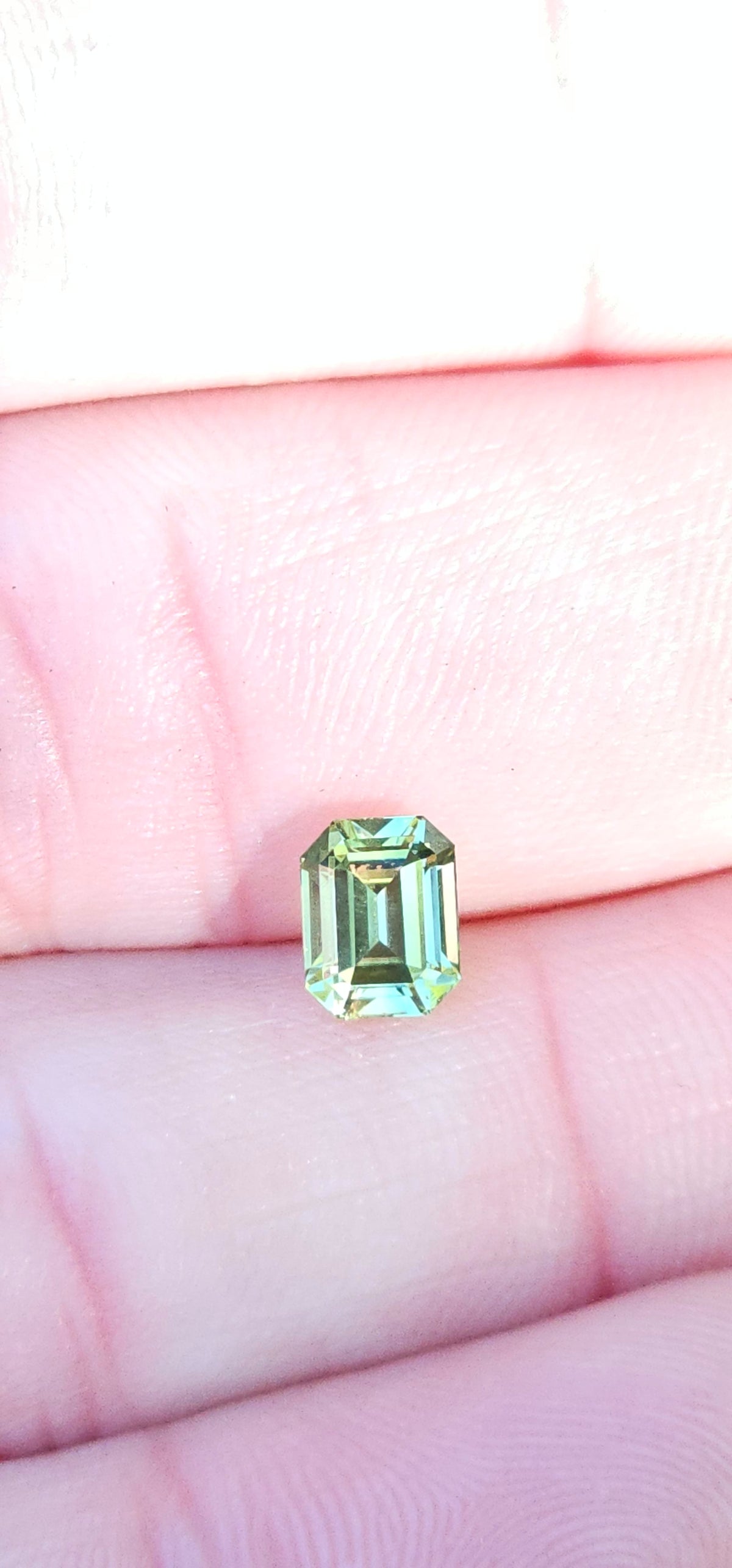 1.11ct Emerald Green Parti Sapphire