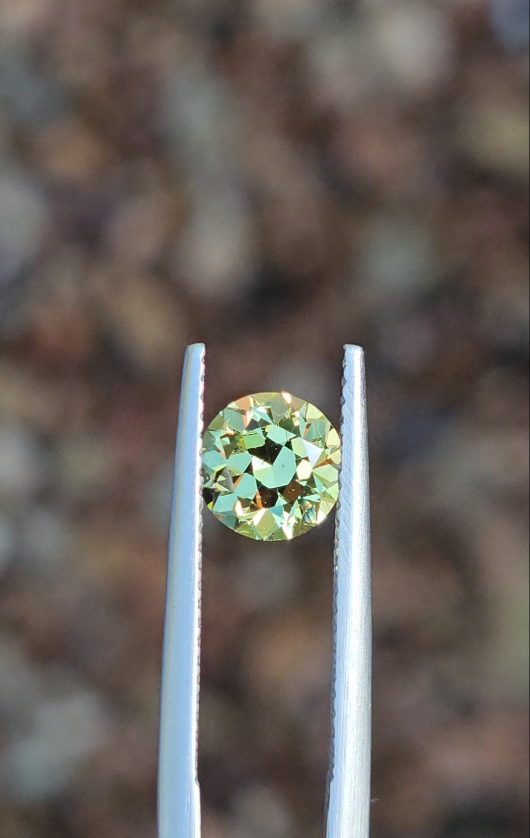 1.44ct Round Green-Yellow Mali Garnet
