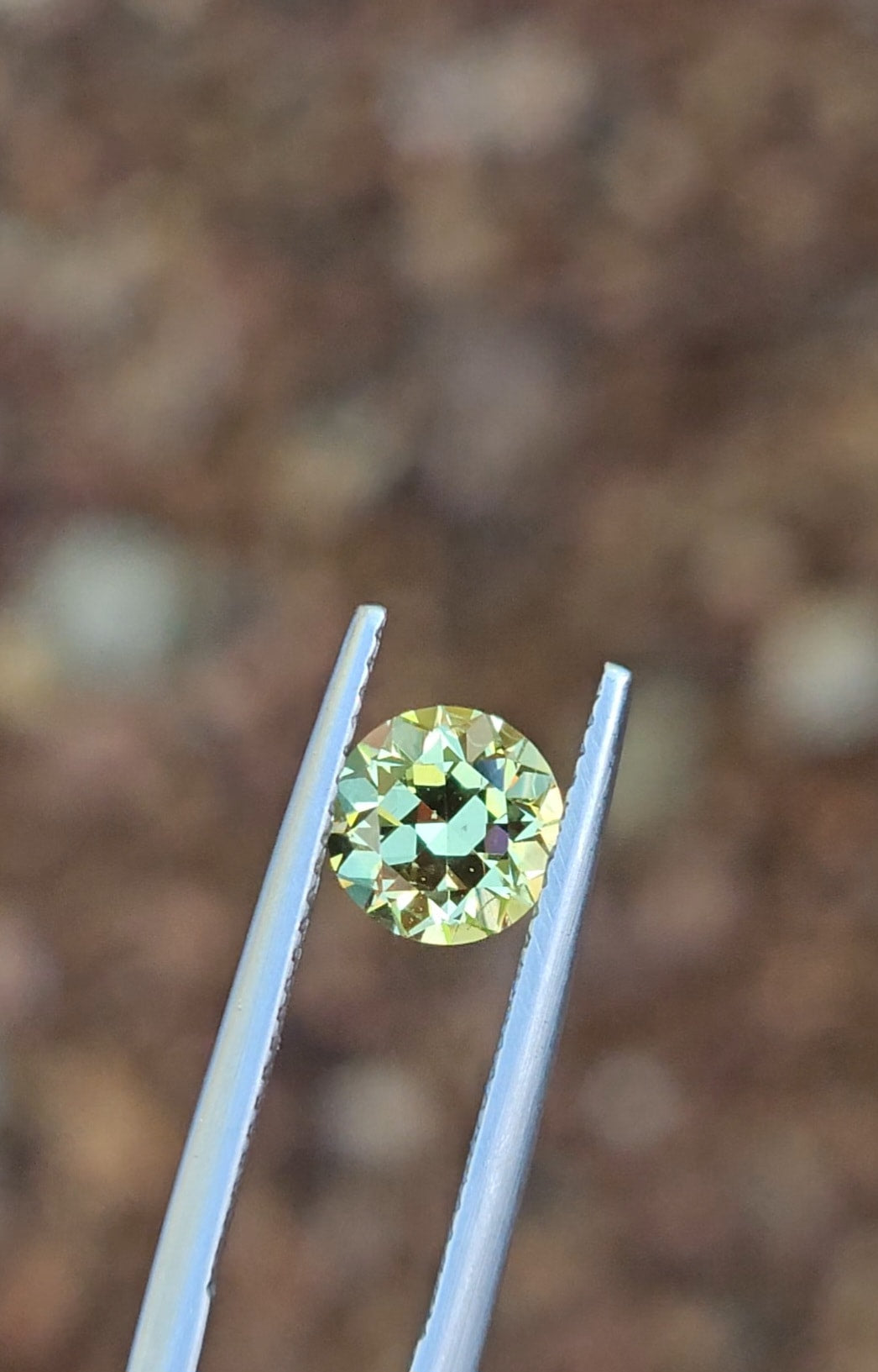 1.44ct Round Green-Yellow Mali Garnet