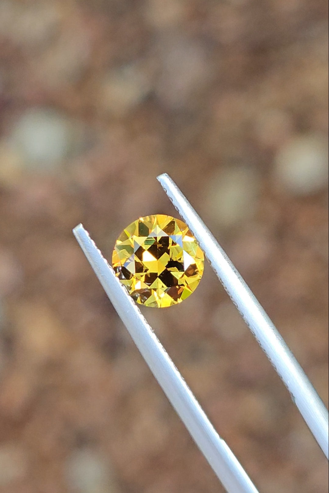 1.46ct Round Golden Yellow Mali Garnet