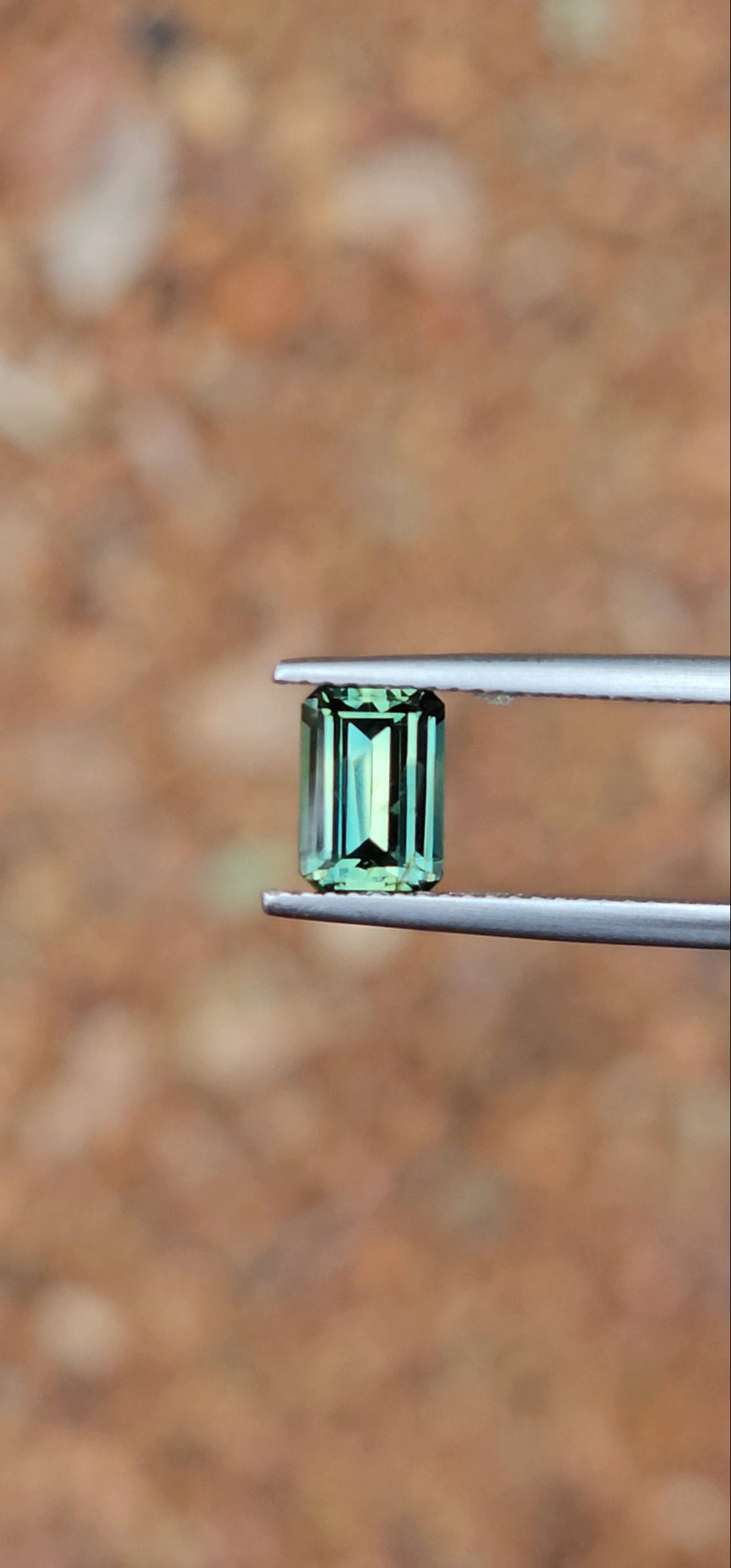 1.58ct Emerald Light Green Parti Sapphire