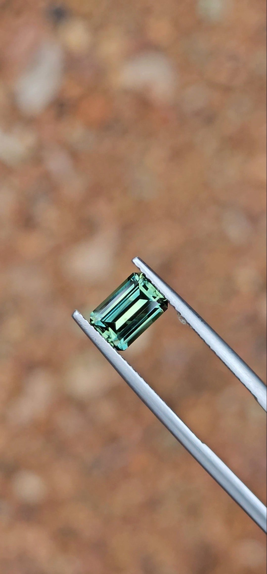 1.58ct Emerald Light Green Parti Sapphire