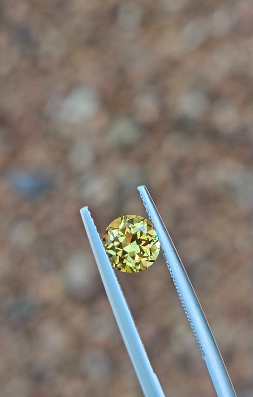 1.37ct Round Golden Yellow Sapphire