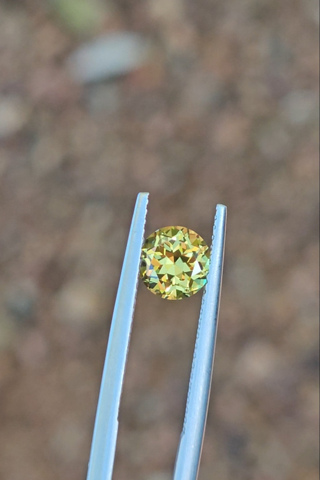 1.37ct Round Golden Yellow Sapphire