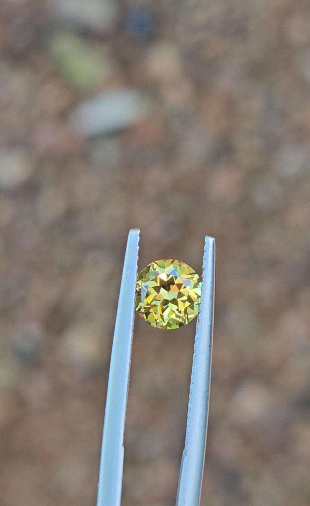 1.37ct Round Golden Yellow Sapphire