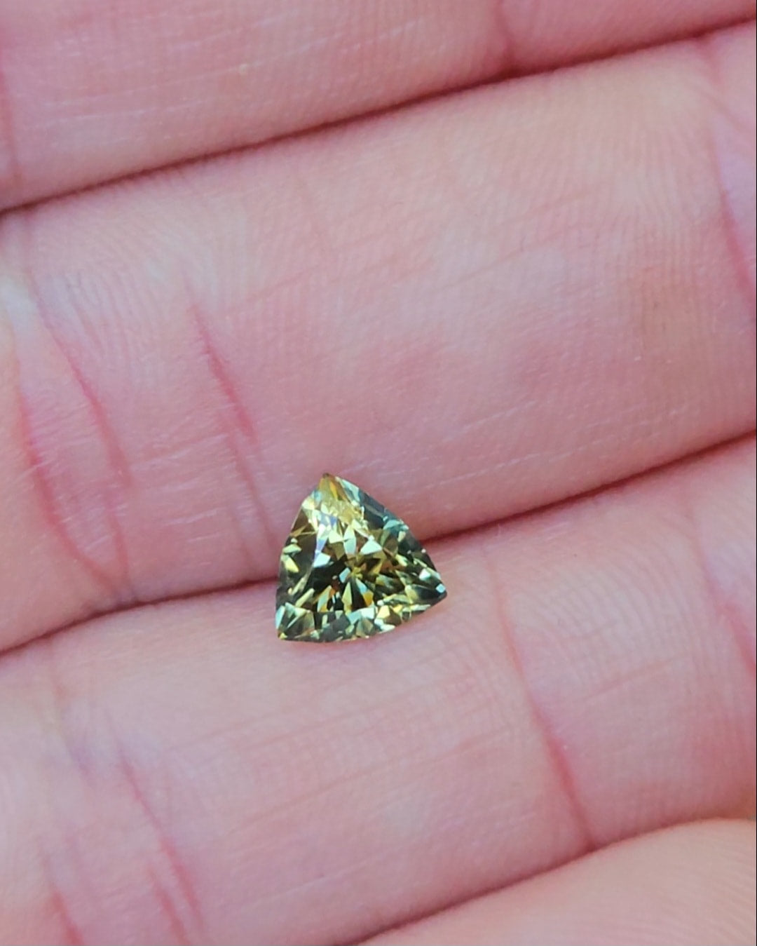 1.32ct Trilliant Yellow Parti Sapphire