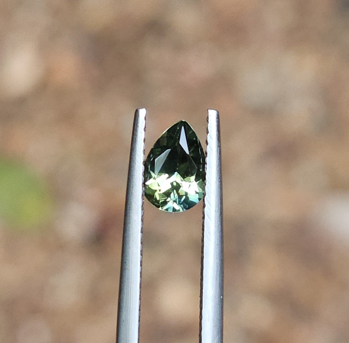 .94ct Pear Green Parti Sapphire