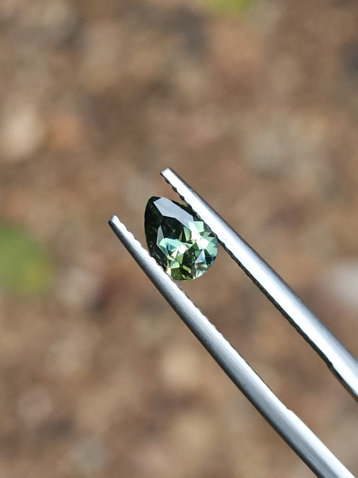 .94ct Pear Green Parti Sapphire