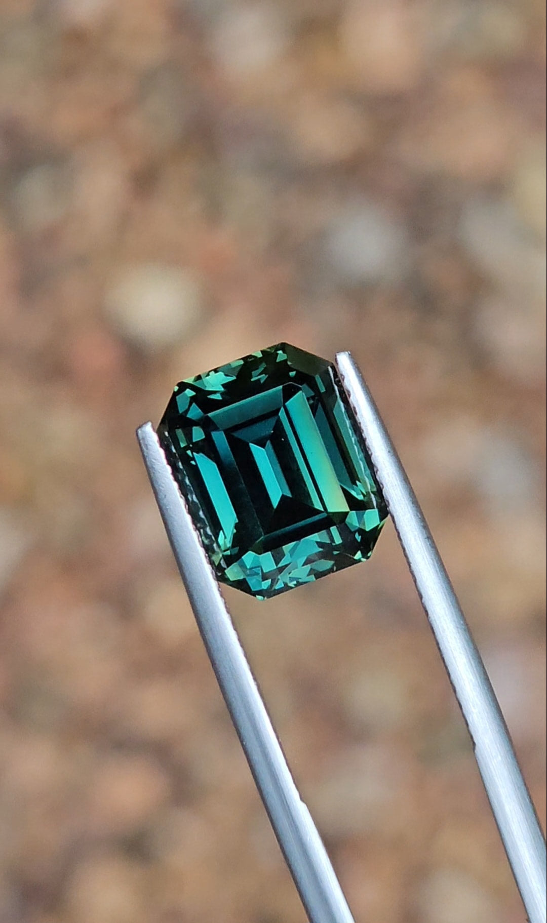 7.40ct Emerald Teal Parti Sapphire