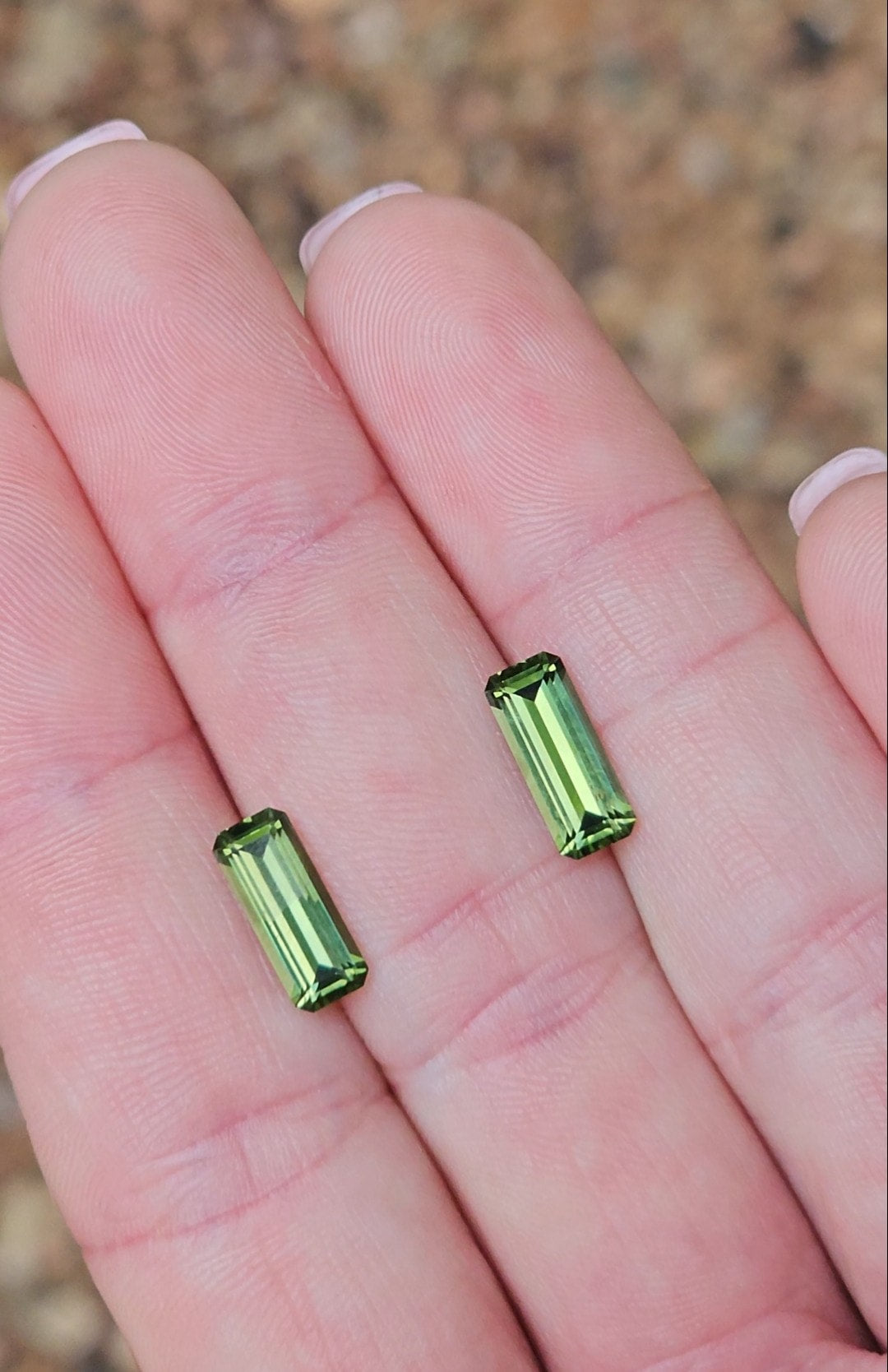 1 x Baguette Green Sapphire Pair