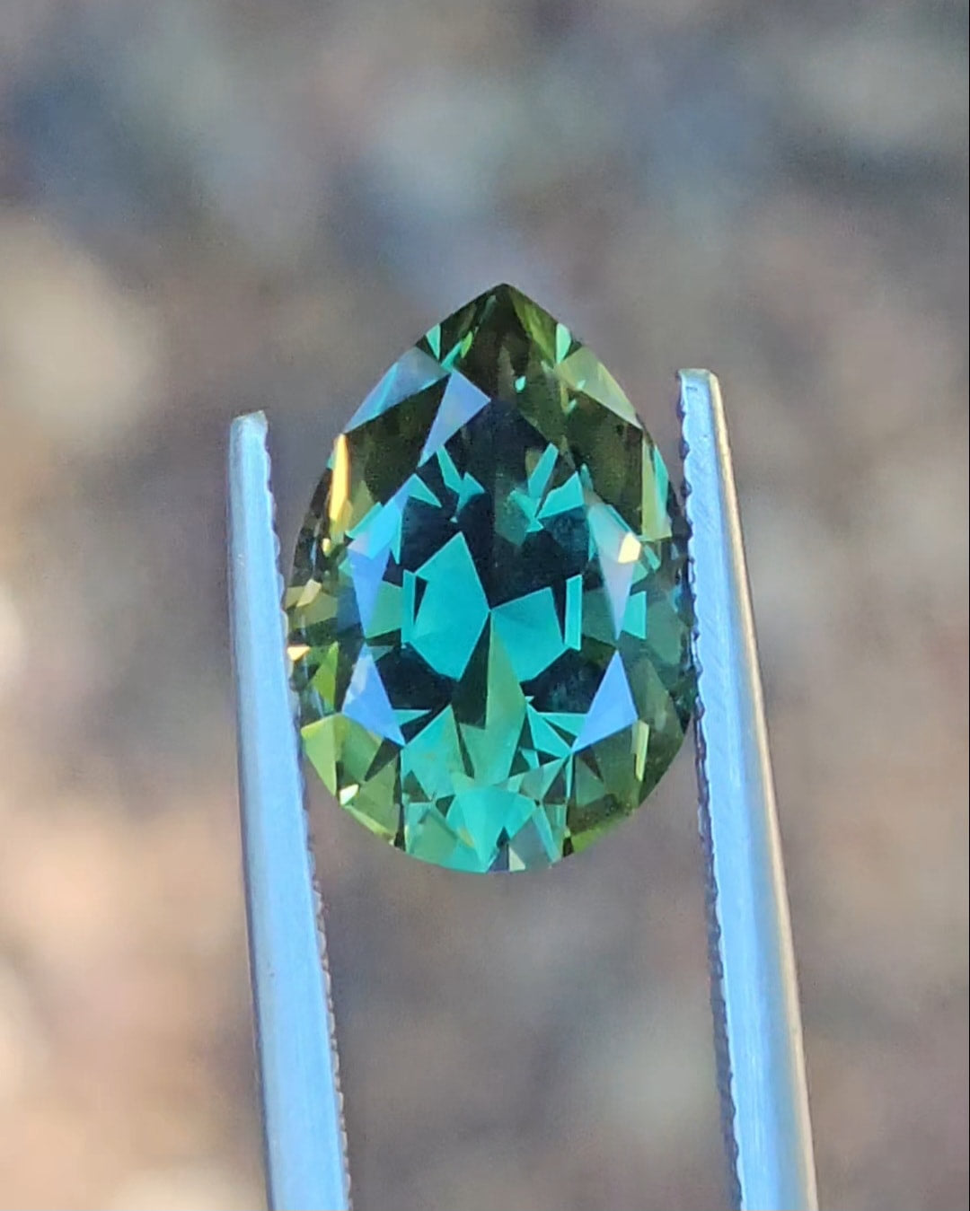 5.33ct Pear Green Parti Sapphire