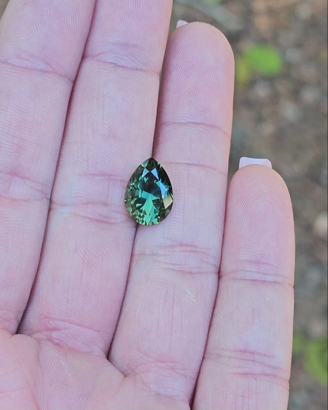 5.33ct Pear Green Parti Sapphire