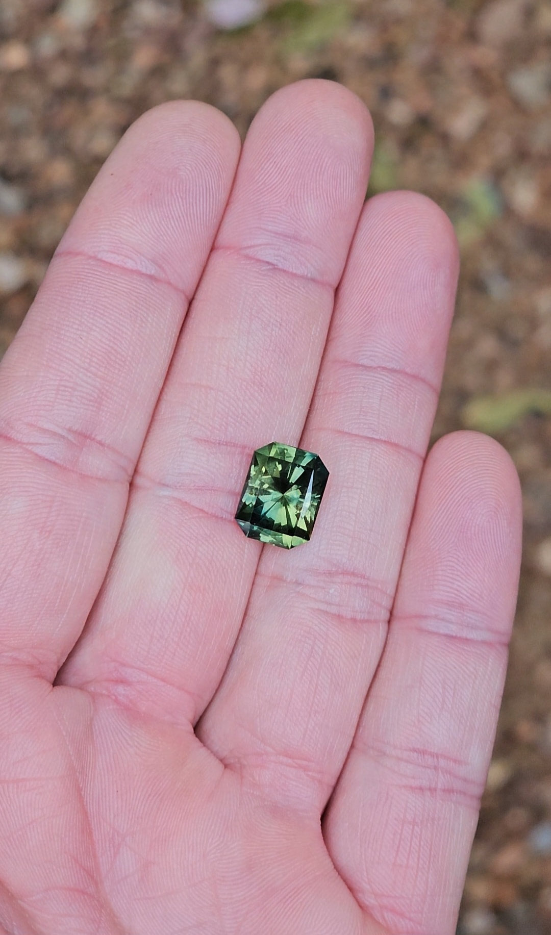 5.60ct Emerald Green - Yellow Parti Sapphire