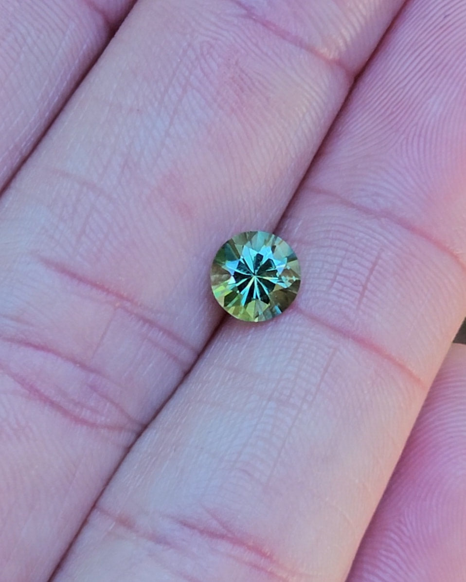 1.17ct Round Green Parti Sapphire