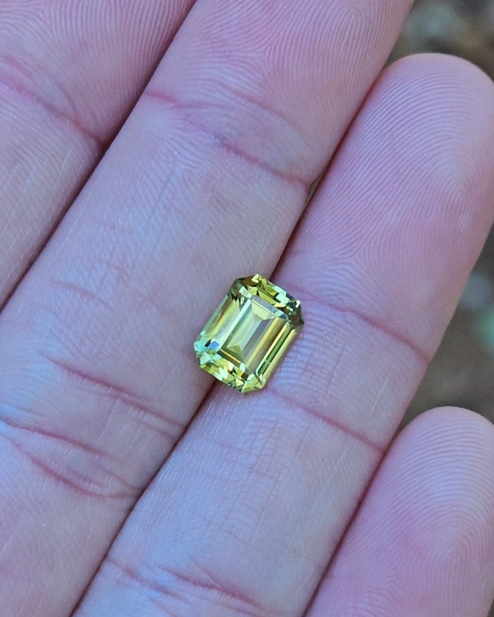 2.72ct Emerald Green - Yellow Parti Sapphire