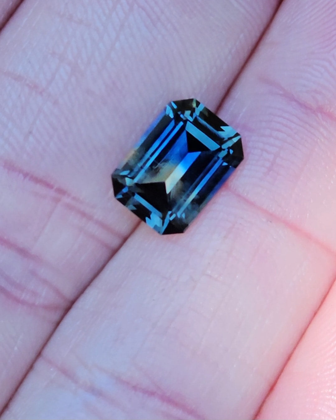 3.09ct Emerald Blue - Peach Parti Sapphire