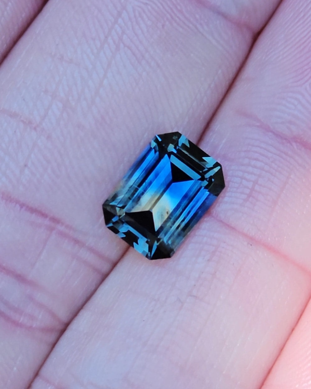 3.09ct Emerald Blue - Peach Parti Sapphire
