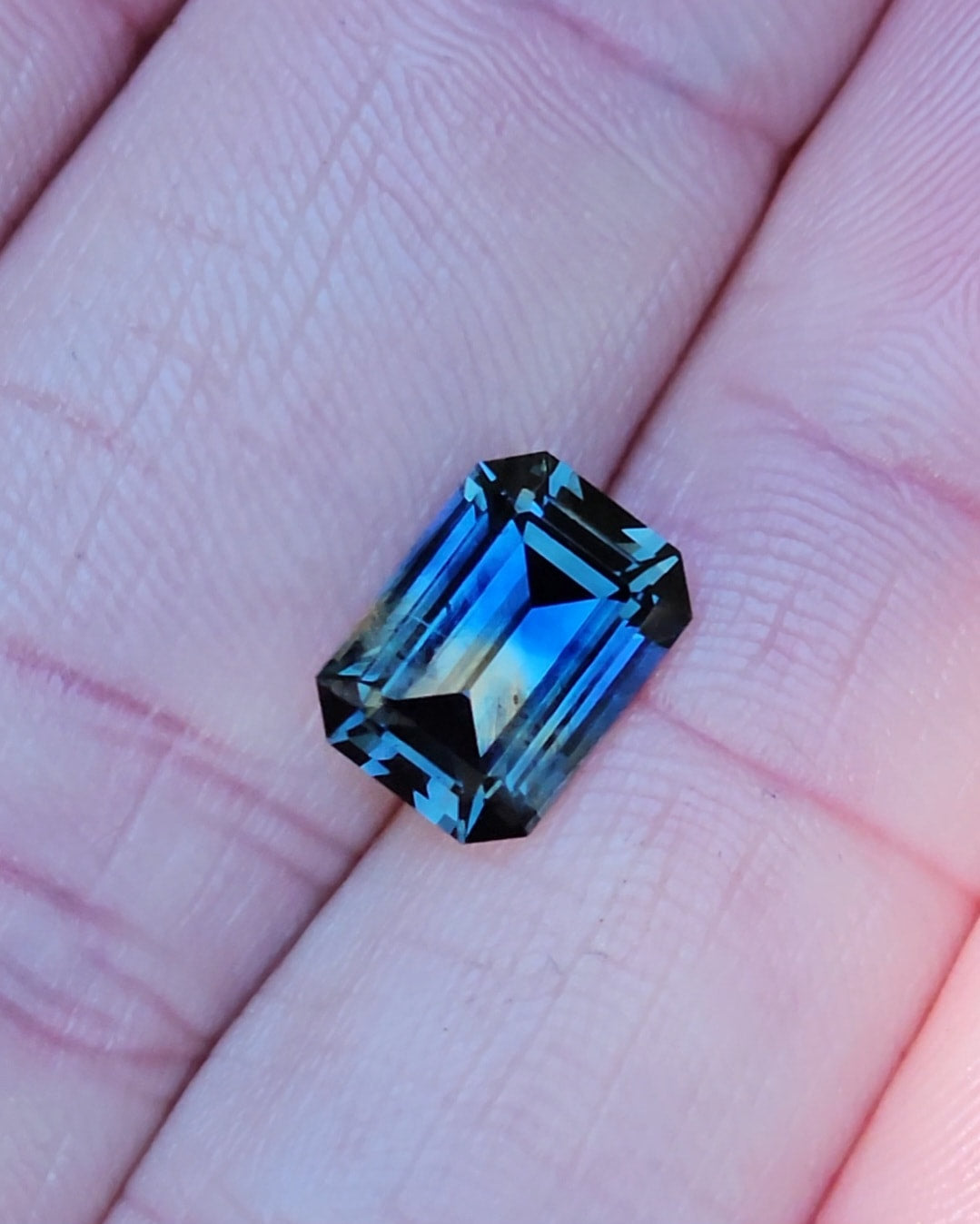 3.09ct Emerald Blue - Peach Parti Sapphire