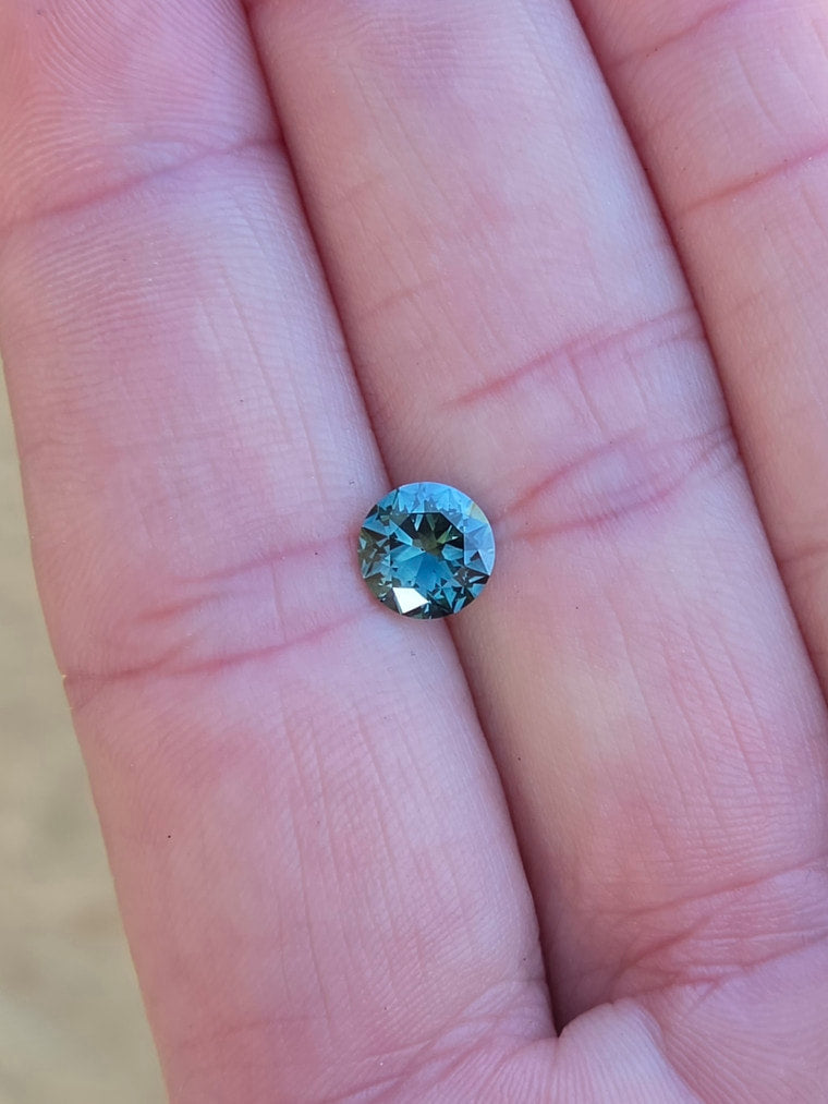 1.25ct Round Blue Parti Sapphire