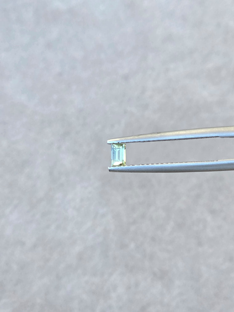 .15ct Emerald Green Parti Sapphire