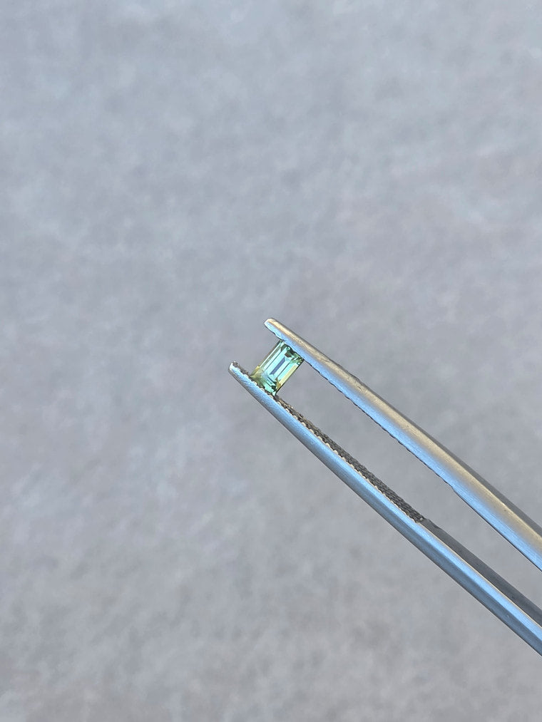 .15ct Emerald Green Parti Sapphire