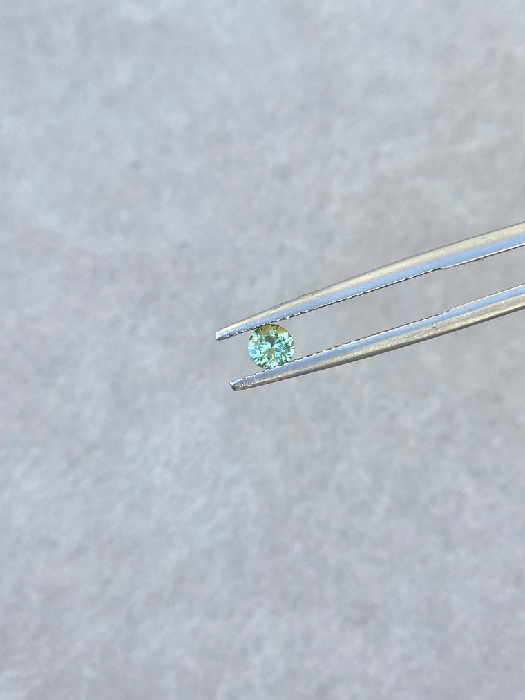 .25ct Round Green Parti Sapphire