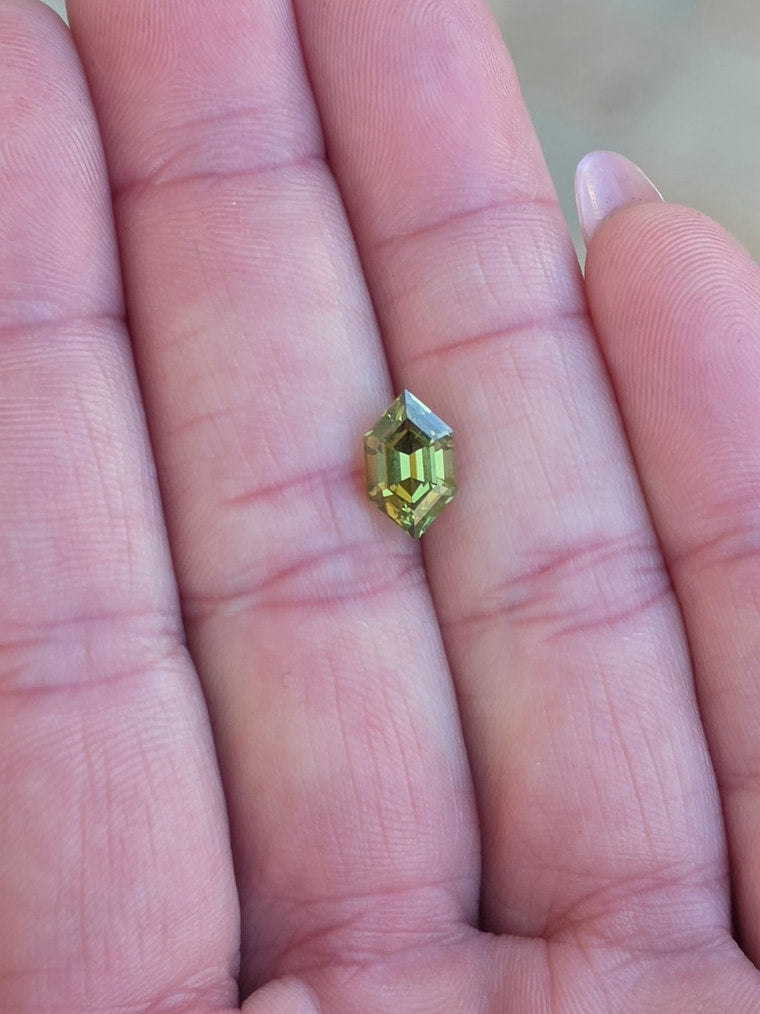 2.44ct Hex Green Parti Sapphire