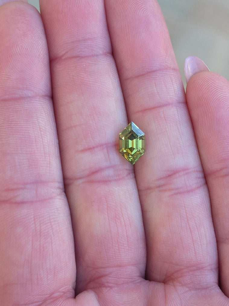 2.44ct Hex Green Parti Sapphire