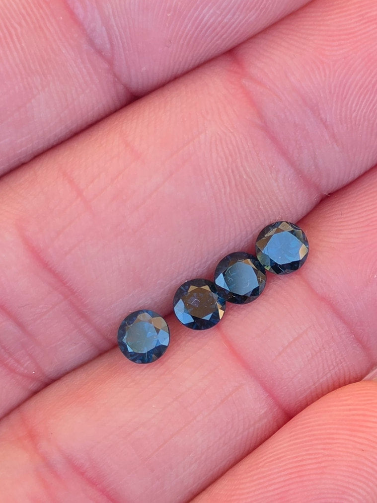 Set of 4 Round Sapphires