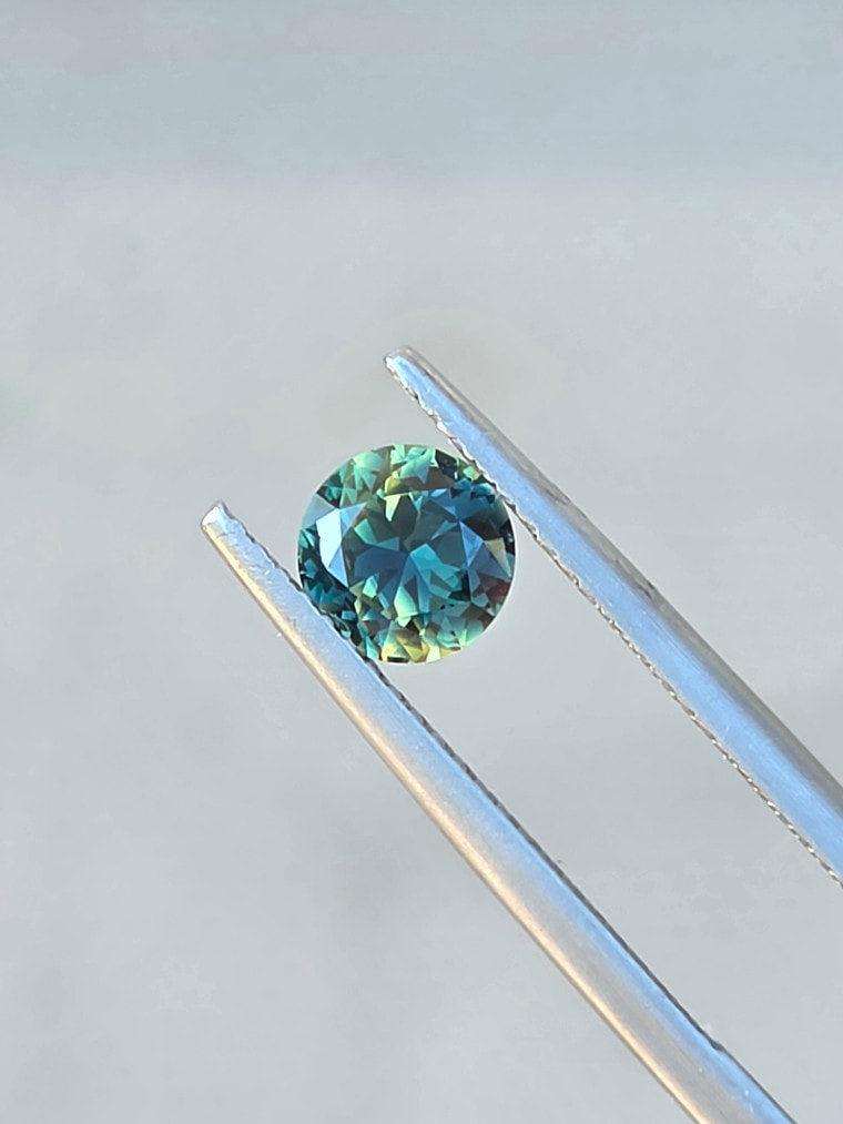 .86ct Round Teal Parti Sapphire