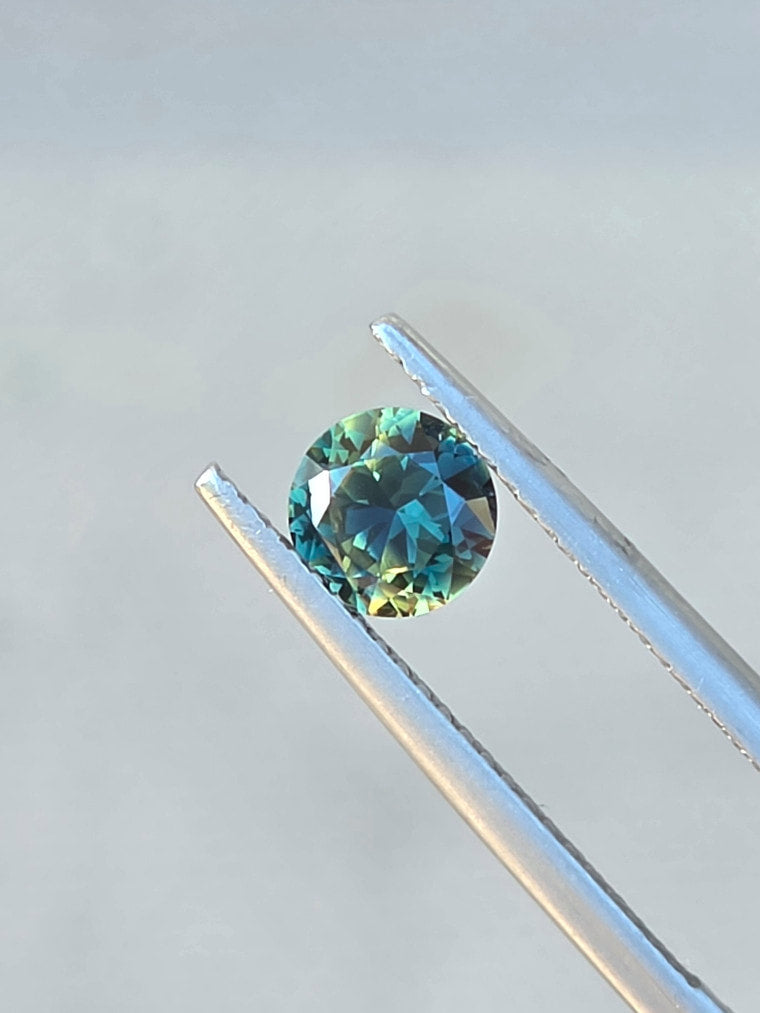 .86ct Round Teal Parti Sapphire